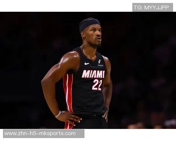 首节狄龙表现平平仅得5分布克状态低迷仅得4分