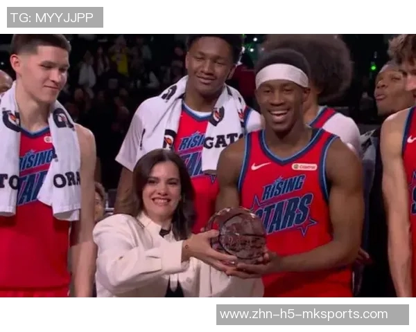 埃奇库姆状态低迷全场仅得3分三分球命中率惨淡正负值创下最低纪录